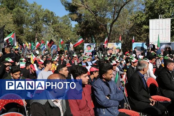 افتتاحیه ملی اردوی راهیان نور همزمان با گرامیداشت روز نوجوان و هفته بسیج دانش‌آموزی در گلزار شهدای تهران