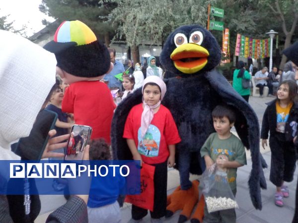 جلوه‌هایی از «جشن بادبادک‌ها» در بوستان علوی قم