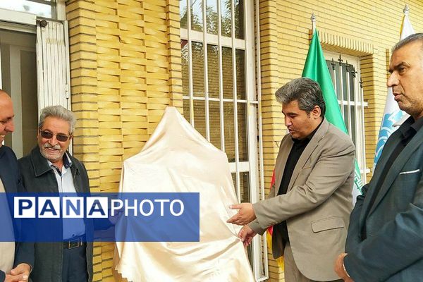 طنین زنگ کتاب در آموزشگاه مهدیزاده؛ آغاز پیاده‌روی فرهنگی تا کتابخانه ۱۵ خرداد پیشوا