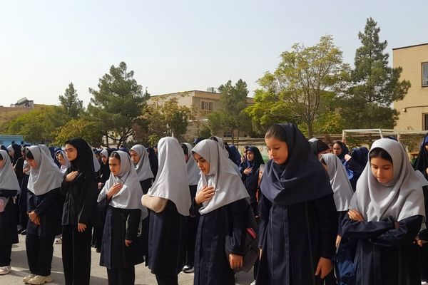 برگزاری جشن جوانه ها در دبیرستان نورالهدی 