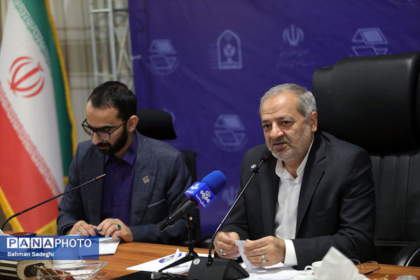 نشست صمیمی وزیر آموزش و پرورش با مدال آوران المپیادهای جهانی