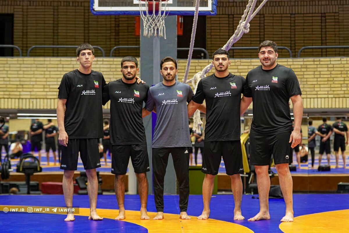 یورش فرنگی‌کاران ایران به سرزمین یخی