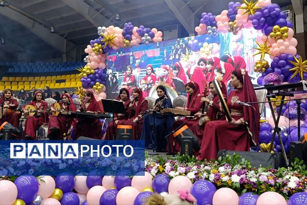 گردهمایی رانندگان سفیر مهر در هفته حمل‌ونقل شیراز