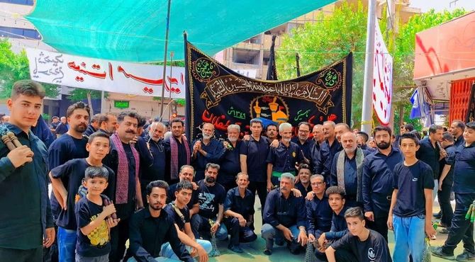 حضور پرشور هیئت فدائیان هفتاد و دو تن دوطفلان در مهدیه بزرگ اصفهان در صبح روز تاسوعا