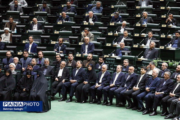 مراسم پاسداشت شهدای خدمت در مجلس
