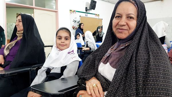 بزرگداشت هفته ملی سالمند در دبستان دخترانه سماء شیروان 