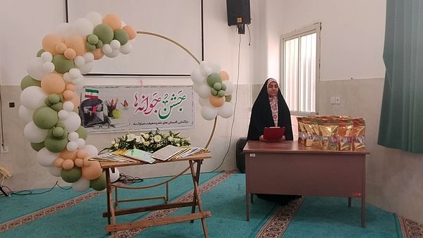 دورهمی دانش آموزان دبیرستان نرجس خاتون(س) روستای ورجان