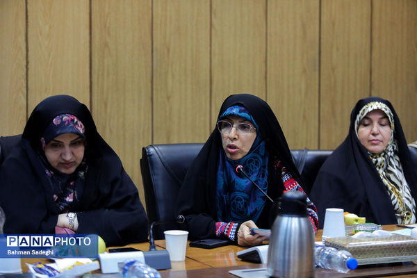 نشست صمیمی وزیر آموزش و پرورش با اعضای فراکسیون زنان مجلس شورای اسلامی