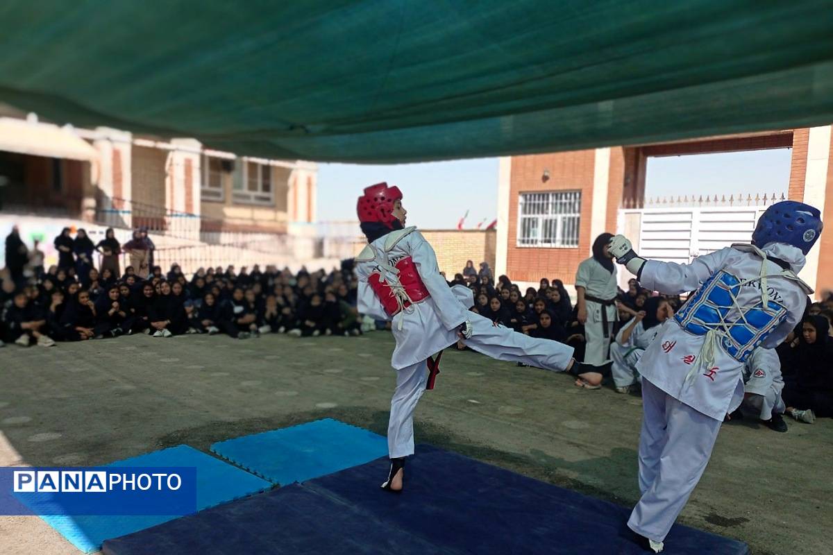 برگزاری المپیاد ورزشی درون مدرسهای در مدرسه علامه مجلسی شهرستان پیشوا