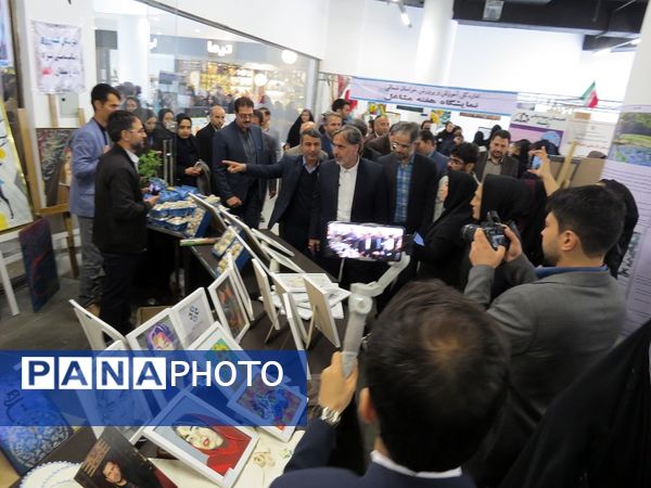 افتتاحیه نمایشگاه استانی به‌مناسبت هفته مشاغل در شهرستان بجنورد 