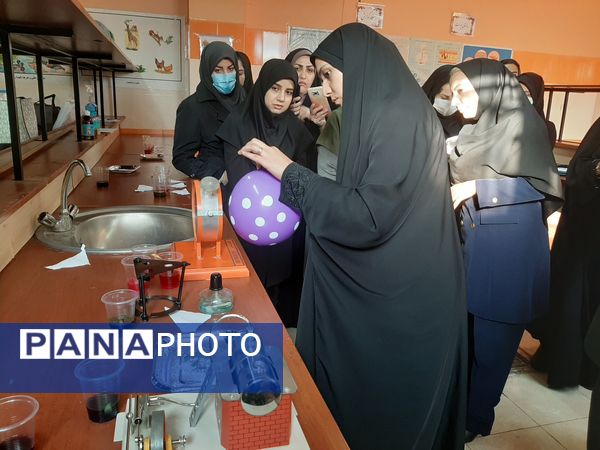 تجربه‌های نوین برای آموزگاران در کارگاه علوم و آزمایشگاه 