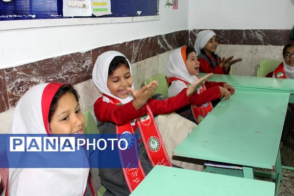 بازدید ارزیاب کشوری سازمان دانش‌آموزی از مدارس تمام تشکیلاتی سملقان