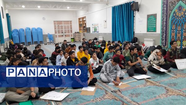 برپایی اردوی شبانه مقاومت در دبیرستان شهید بهشتی