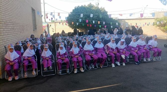 جشن شکوفه‌های دبستان شاهد شهید محمدرضا کشاورز ناحیه 3 شیراز