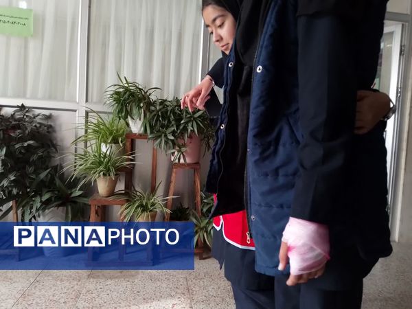 بیست و ششمین مانور سراسری زلزله در دبیرستان دخترانه فاطمیه