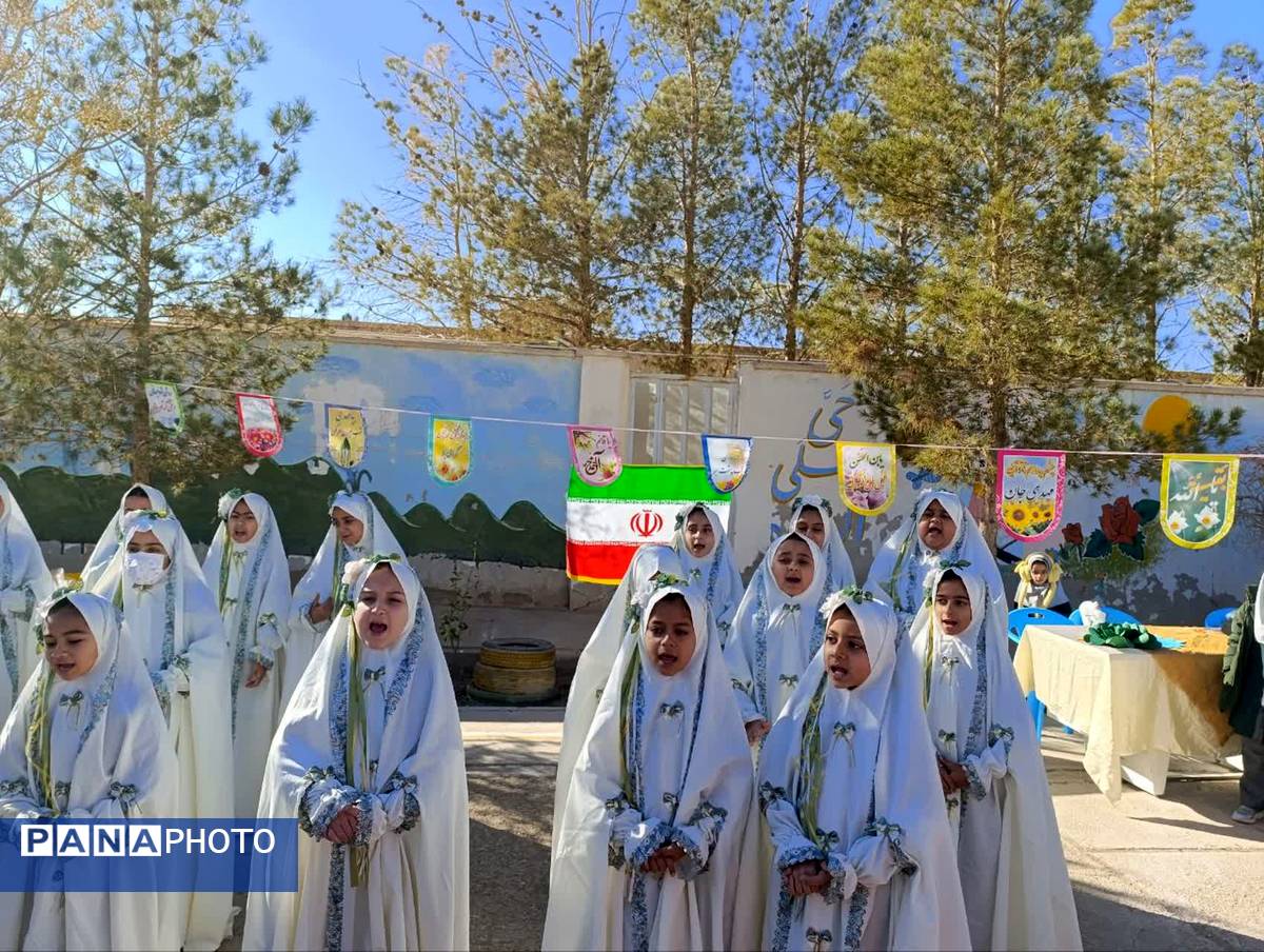 شور و هیجان هفته فرهنگ و هنر در دبستان خدیجه کبری ابرکوه