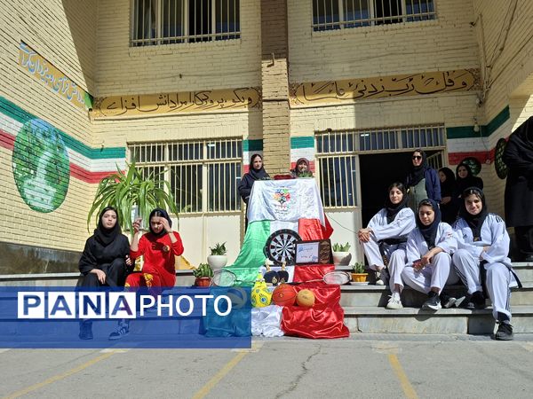 افتتاحیه مراسم المپیاد ورزشی درون مدرسهای در دبیرستان دخترانه خوارزمی ملایر