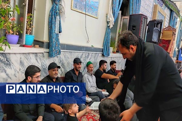 مراسم عزاداری آقا ابا عبدالله الحسین (ع) در شب عاشورا حسینی در شهر بار 