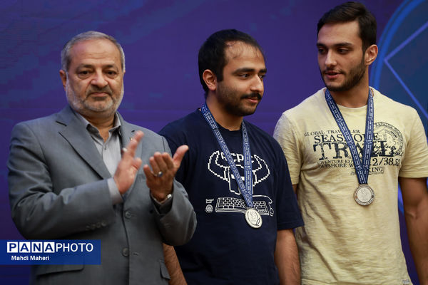 اختتامیه المپیادهای بین المللی ترکیبیات و هندسه ایران