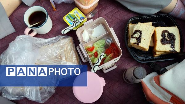 صبحانه سالم دانش‌آموزی در صبح اردیبهشتی