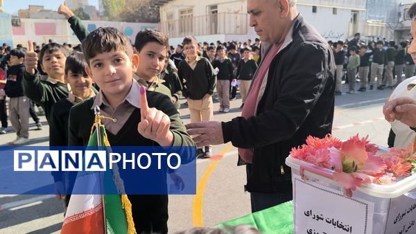 انتخابات شورای دانش‌آموزی مدرسه شهید دباغی۲