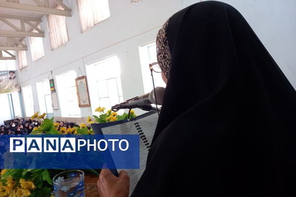 جشن ولادت امام حسن عسکری(ع) در دبیرستان شاهد فیض