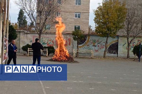 برگزاری مانور زلزله و ایمنی در مدرسه پایلوت شهرستان شهریار 