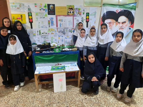 نمایشگاه‌هایی برای قدردانی از غیور مردان در مدارس مرند