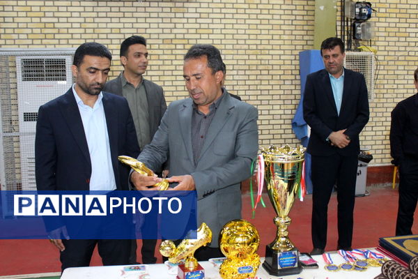 تیم فوتسال دانش‌آموزان دختر شهرستان دشتی قهرمان استان بوشهر