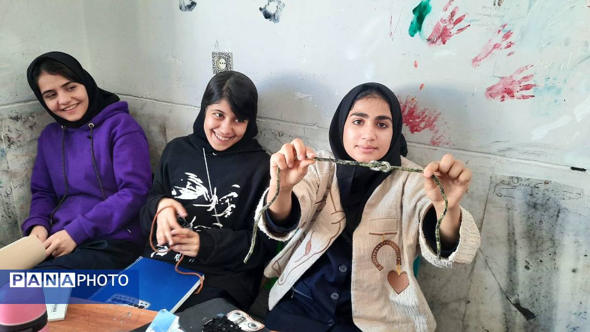 طرح «یکشنبه‌های مهارتی» در دبیرستان گلچین تلخسرو یاسوج