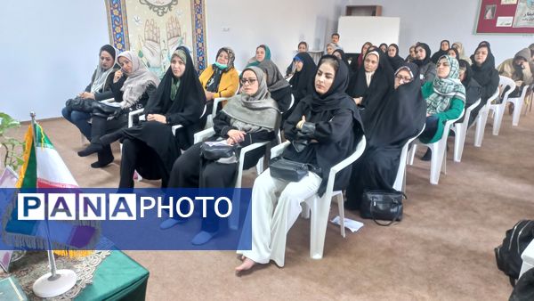 جلسه آموزش خانواده در دبستان لطیفه 