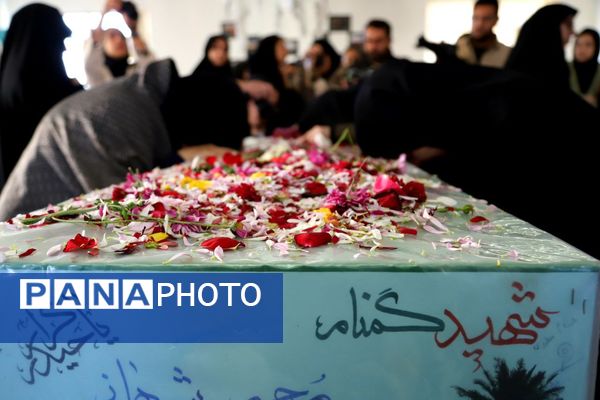 میزبانی هنرجویان هنرستان دکتر حسابی شهر محلات از پیکر شهید گمنام دفاع مقدس 