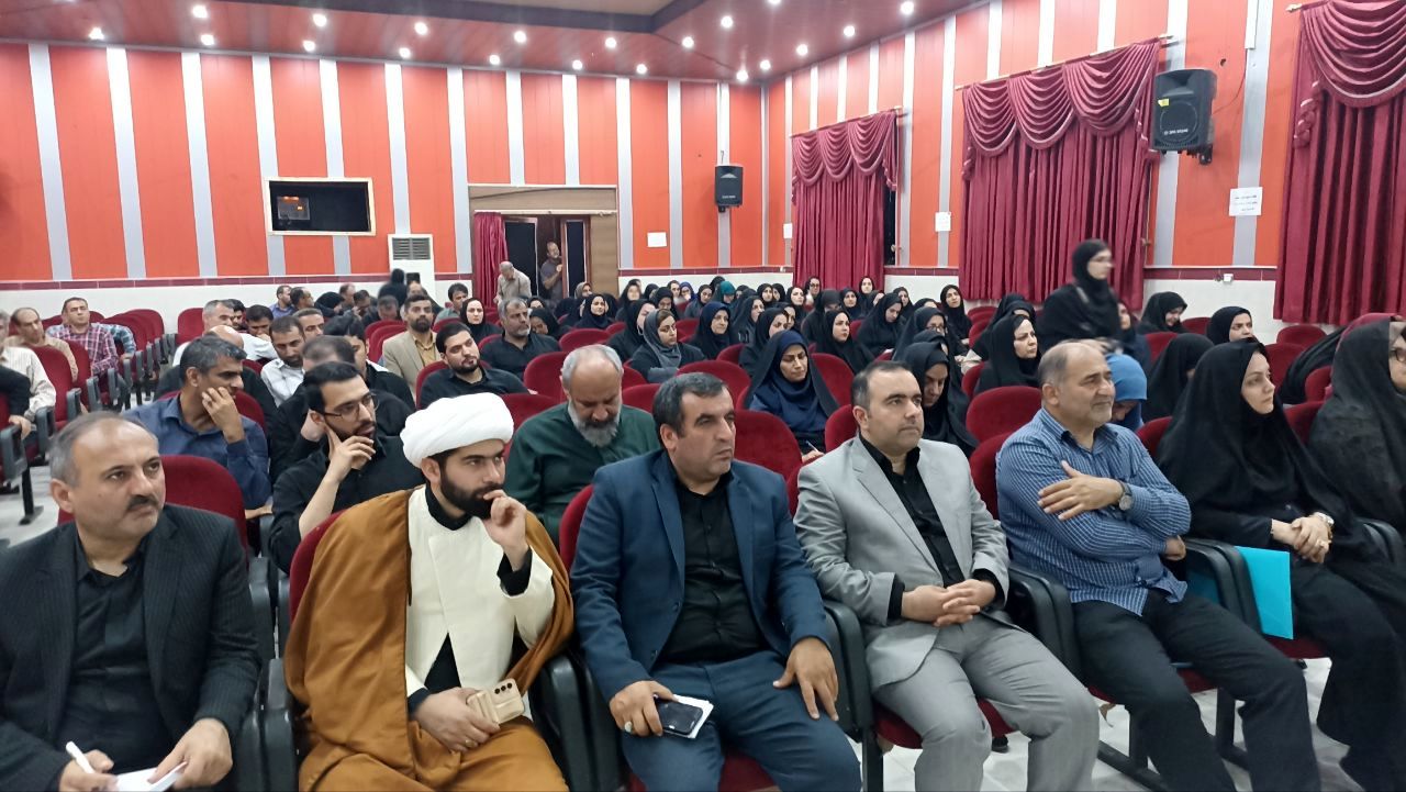 جلسه تخصصی پروژه مهر مدیران مدارس محمودآباد 