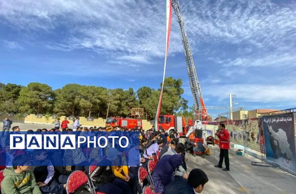آیین نکوداشت هفته پدافند غیرعامل با شعار تدبیر امروز، امنیت فردا در سمنان