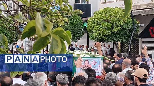 مردم محمودآباد به استقبال شهید سرافراز سعید محمودی رفتند