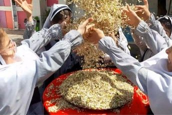 جشن بهارنارنج در دبستان نیایش آمل