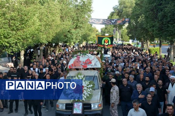 تشییع پیکر پزشکِ شهید در بروجن