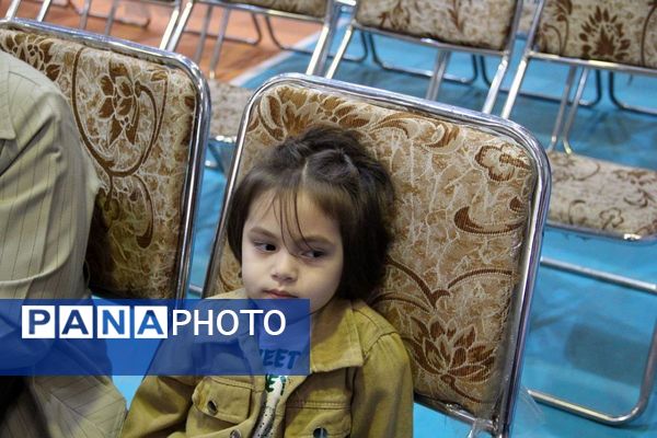 هر فرزند ، هدیه ای از بهشت  عنوان همایش جوانی جمعیت در شهرری 