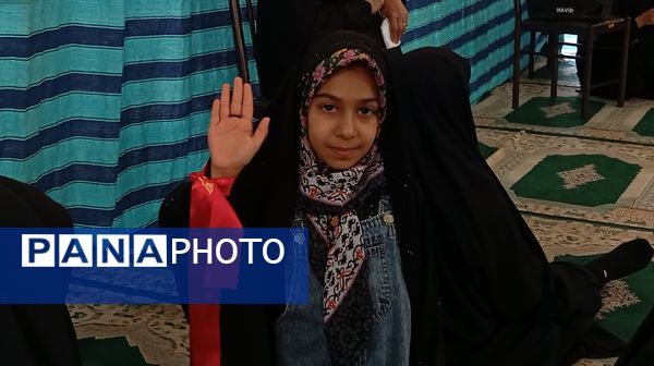 عزاداری دختران فاطمی شهر بن با محوریت حمایت از رهبری 