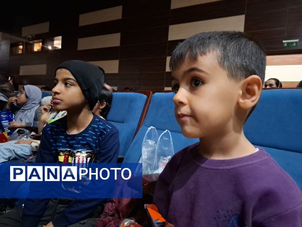 اکران فیلم سینمایی ببعی قهرمان در فرهنگسرای بعثت صفادشت