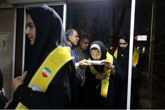 سفر از کلاس درس تا خانهٔ خدا؛ بدرقه‌ دانش‌آموزان عمره‌گزار 