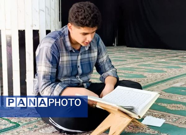 استقبال پرشور مردم از ضیافت سه روزه انس با قرآن