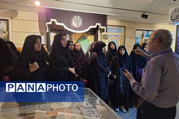 حضور دانش‌آموزان ناحیه دو شهرری در اردوی باغ موزه دفاع مقدس 