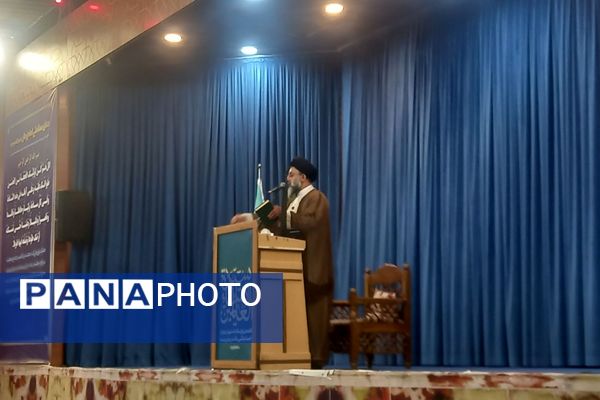 تقدیر از برگزیدگان پویش دانش‌آموزی در نماز جمعه باشکوه پیشوا