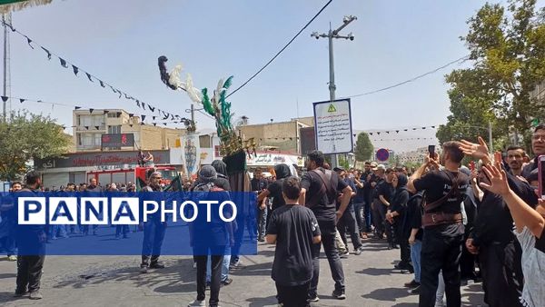  مراسم باشکوه ظهر عاشورا در امامزاده حسن کرج