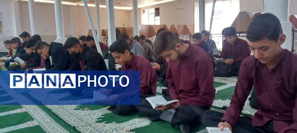 مراسم هیات دانش‌آموزی دبیرستان نمونه آیت الله خامنه‌ای کاشمر