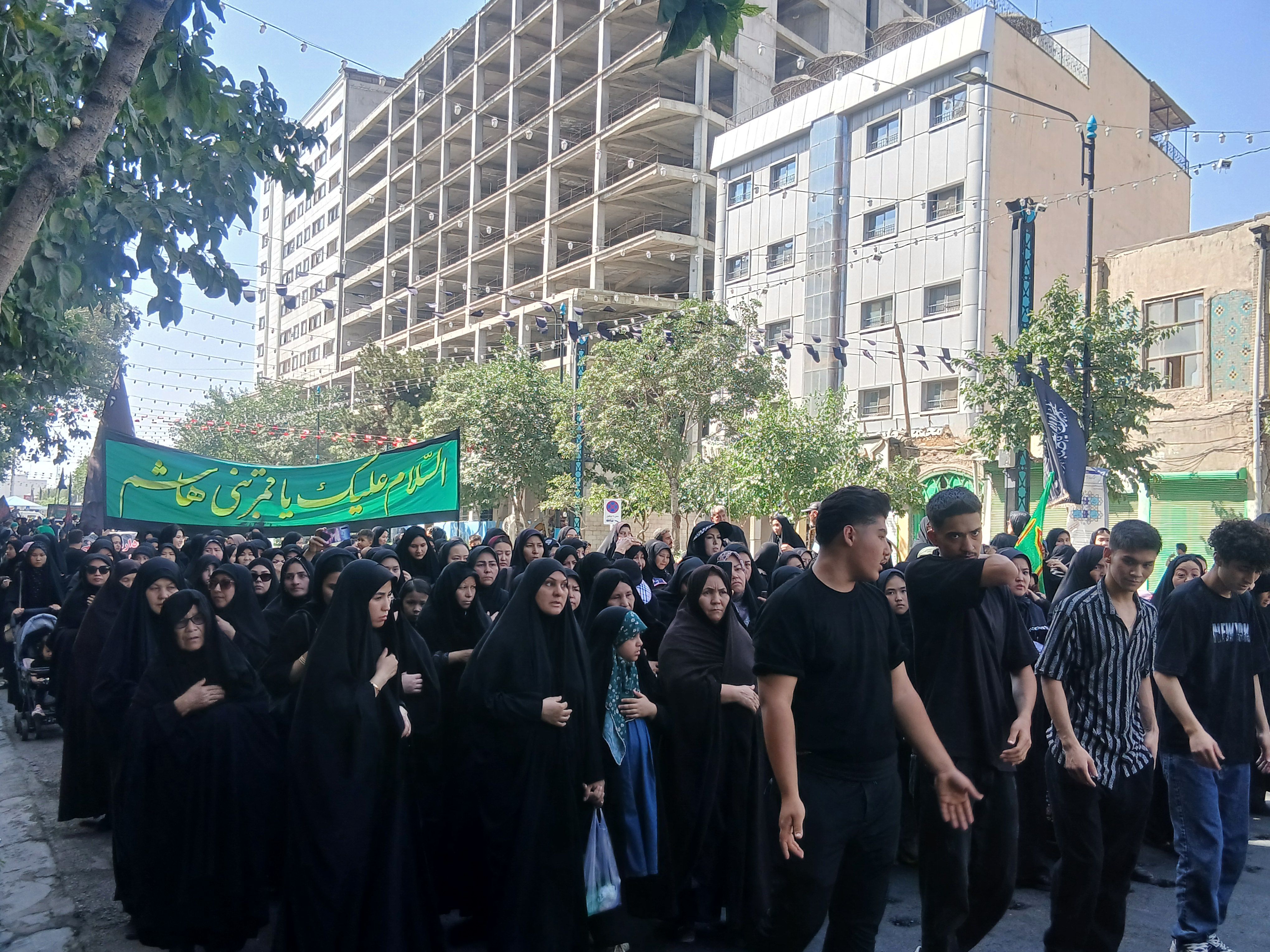 حال و هوای مشهدالرضا در روز عاشورای حسینی