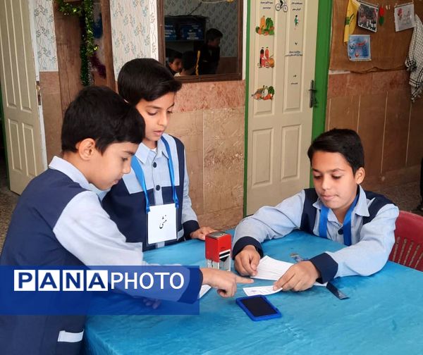 برگزاری انتخابات شورای دانش‌آموزی در مدرسه جیحون خاتم