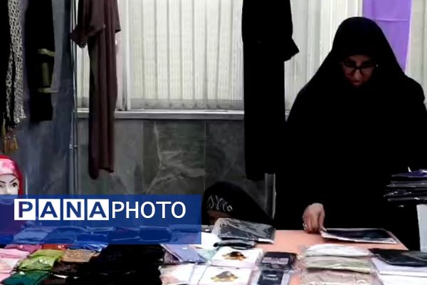 جشنواره تن پوش نور در باقرشهر 