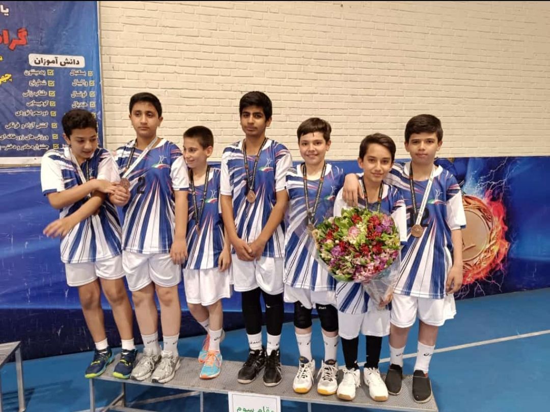 منطقه 14 بر سکوی سوم مسابقات والیبال دانش آموزی تهران